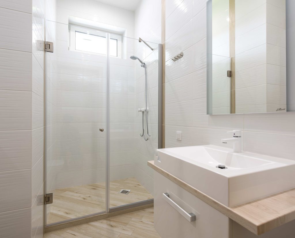 お風呂の壁リフォーム　安く抑えるためのポイントや業者の選び方