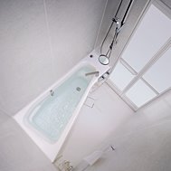 お風呂の種類や形/斜めタイプ浴槽